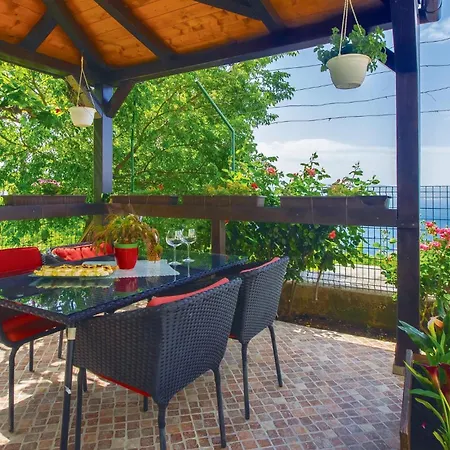 Apartment Stunning In Omis With Wifi *