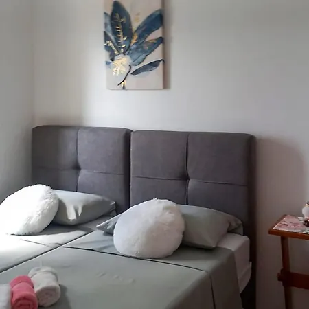 Stunning In Omis With Wifi Apartament *